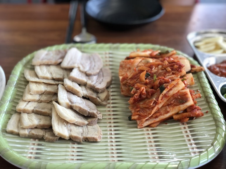 엄마손보쌈칼국수 이미지