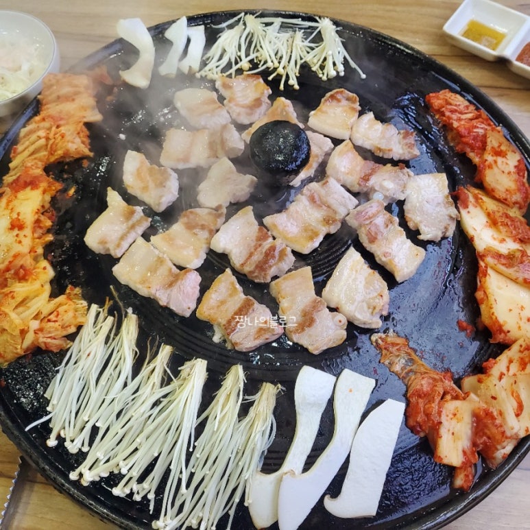 마루솥뚜껑와인삼겹살 이미지