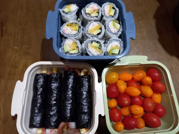 주홍김밥 이미지