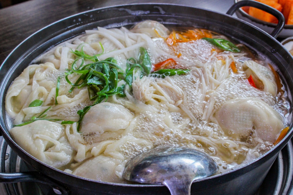 전통손만두국 이미지