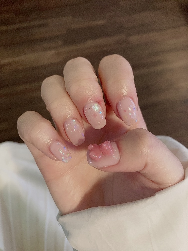 네일윤윤 이미지