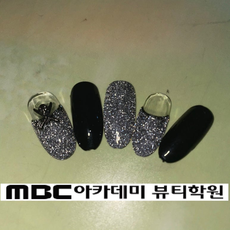 네일빛남 이미지