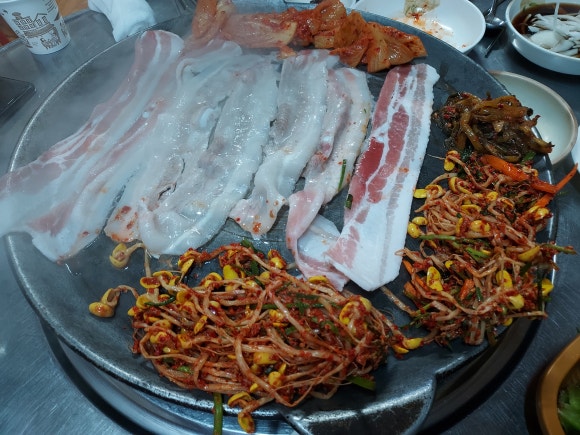 오리뚱 대패 삼겹살 이미지
