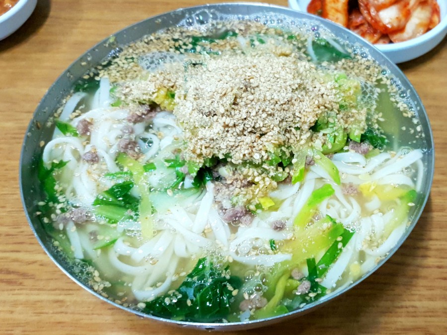 호로록건진국수 이미지