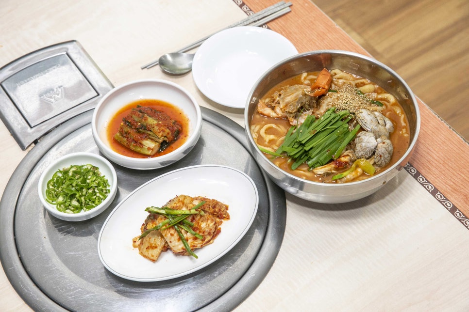비오네손칼국수 이미지