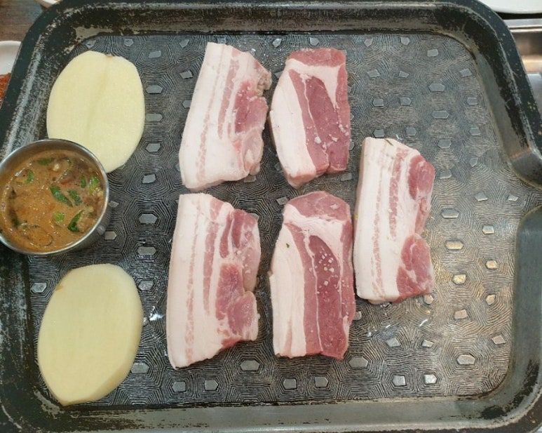 솔잎솔제주흑돈 이미지