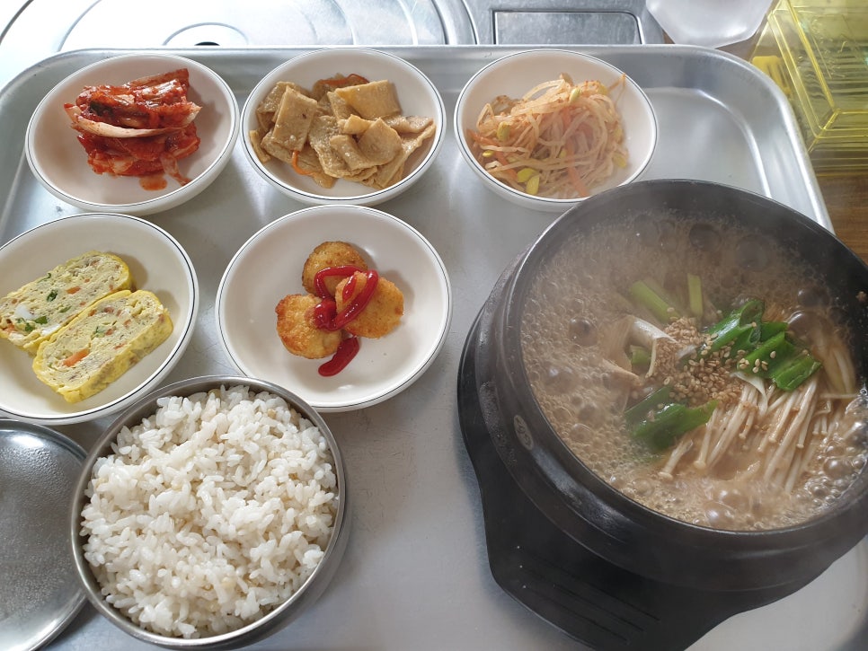 엄마돈국수 이미지