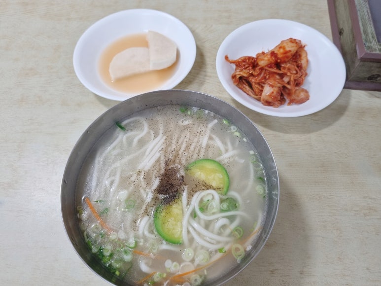 개봉칼국수 이미지
