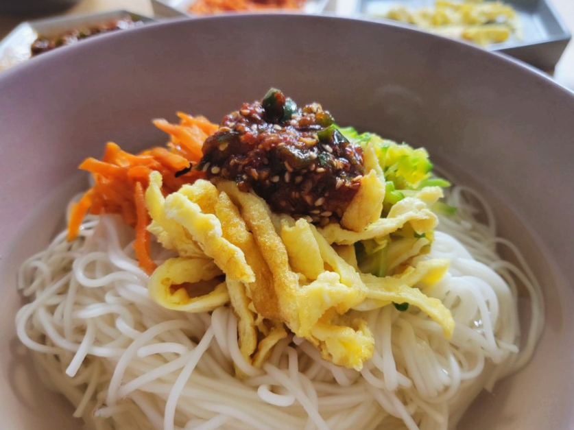 똑순이국수 이미지