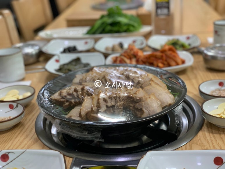 김옥자흑두부보쌈 이미지
