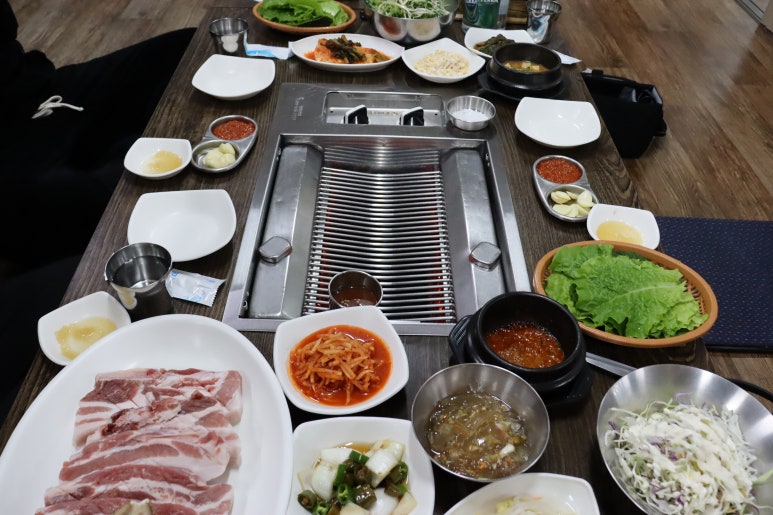 뚱돼지식당 이미지