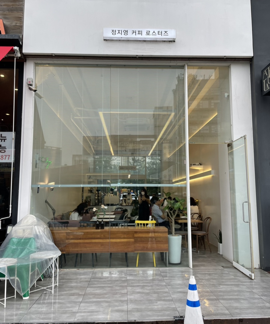 감성커피 수원장안점 이미지