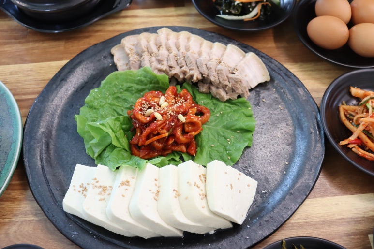 두리식당 이미지
