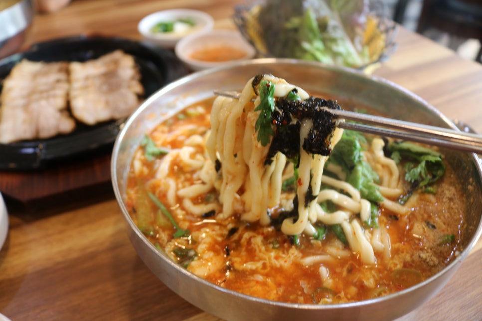킴스앤칼국수 이미지