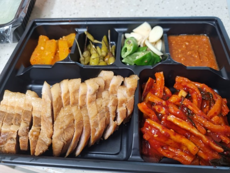 뚱굴이네 이미지