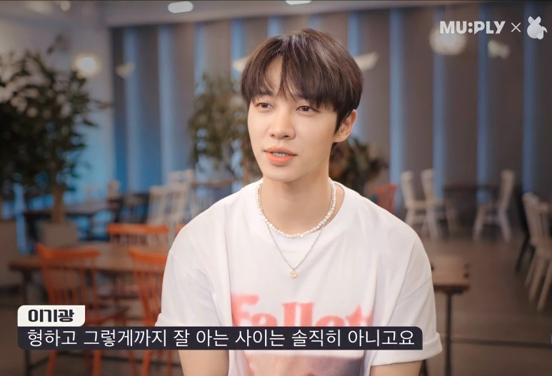 어라운드컴퍼니 이미지