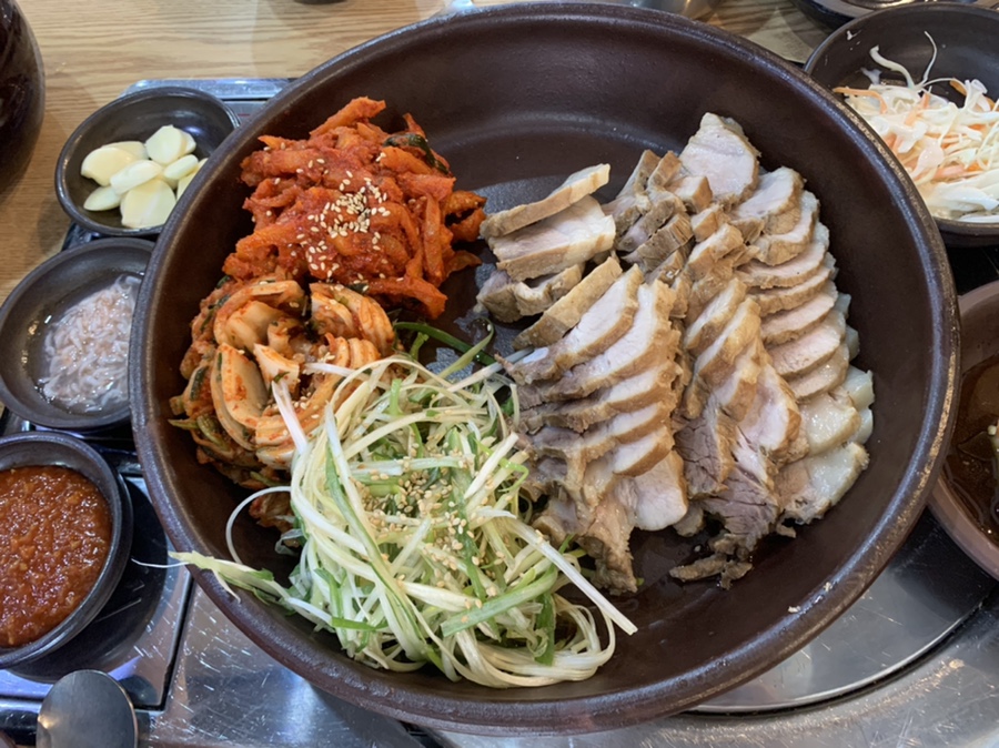 초원항아리보쌈 이미지