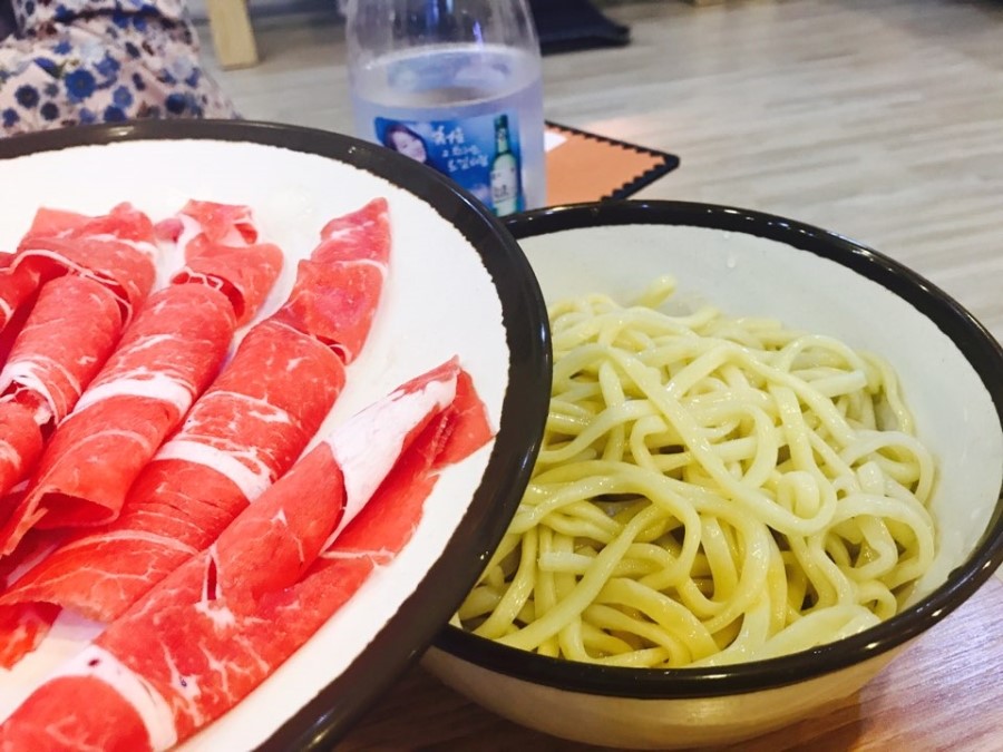 뽕빨샤브버섯칼국수 이미지
