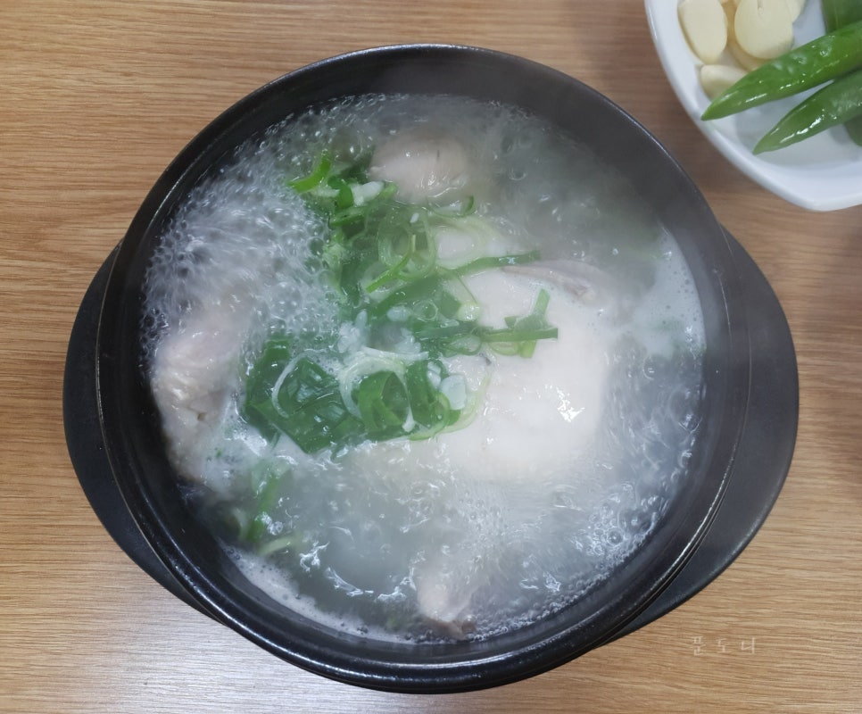 고려한방삼계탕 이미지