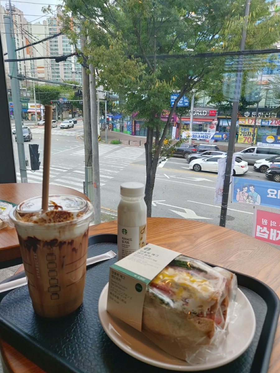 스타벅스광주오치점 이미지