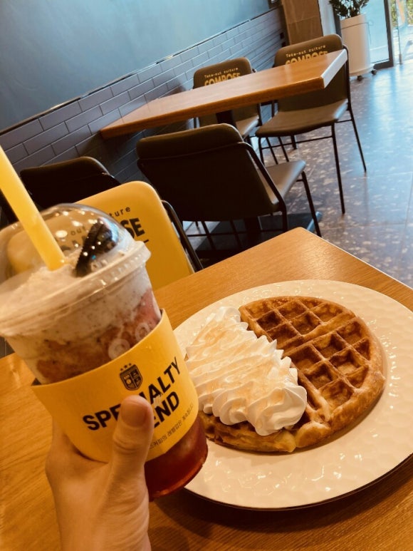 컴포즈커피화전우방점 이미지