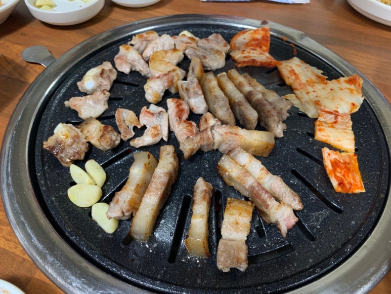 문경아가씨문경약돌돼지정육점 이미지
