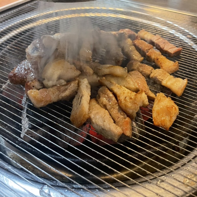 뚝방삼지창 이미지