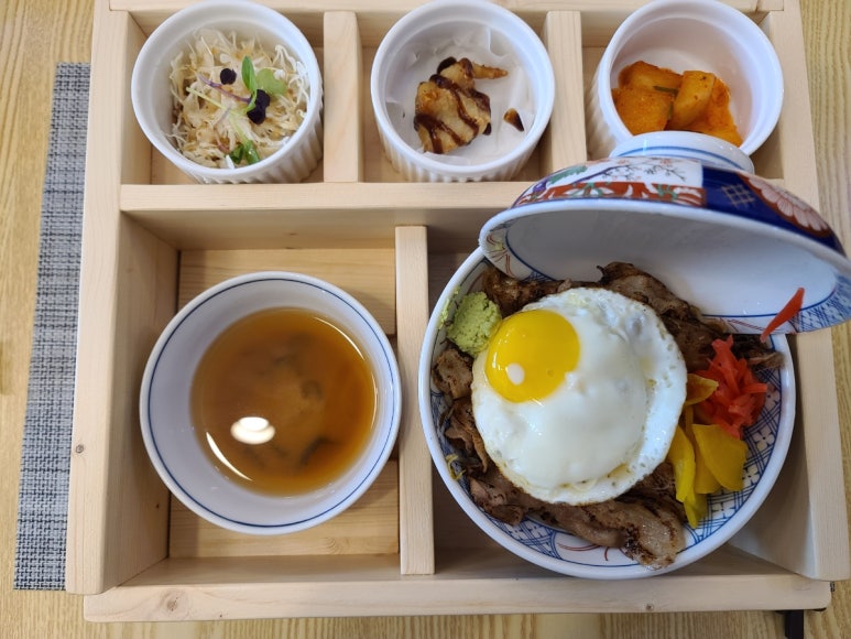 시시한덮밥 이미지