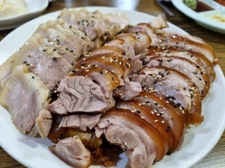 7번가왕족발 이미지