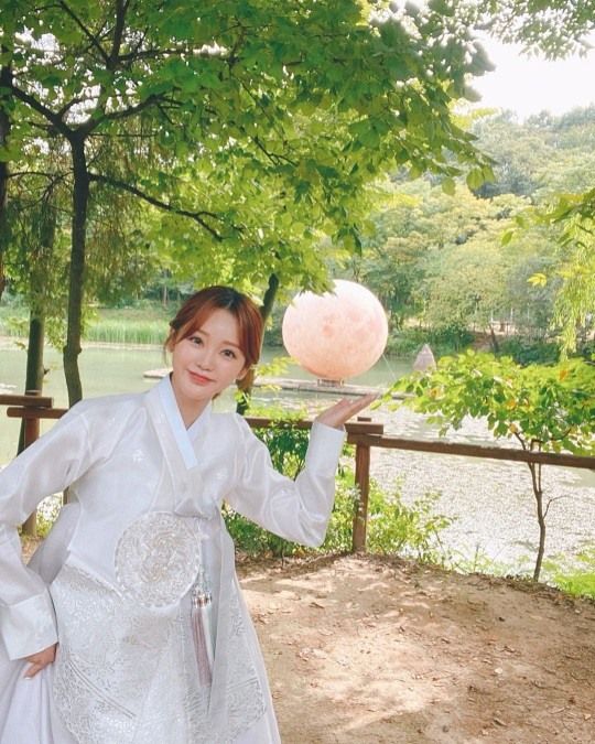예쁘지윤 이미지