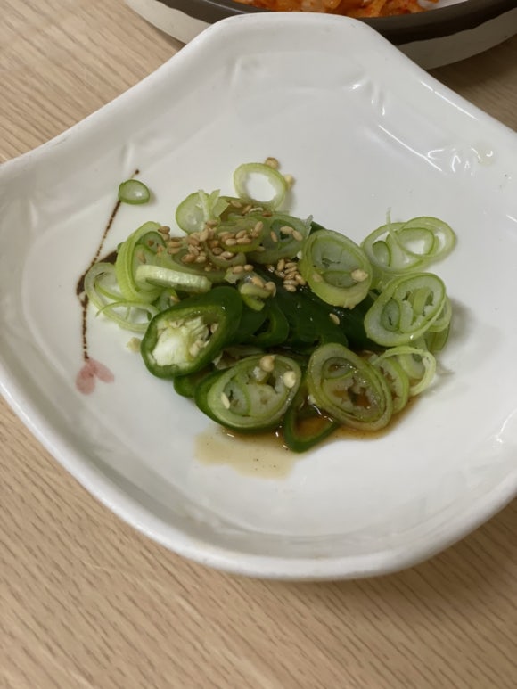 감칠맛회국수 이미지