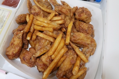 네네치킨피자 이미지