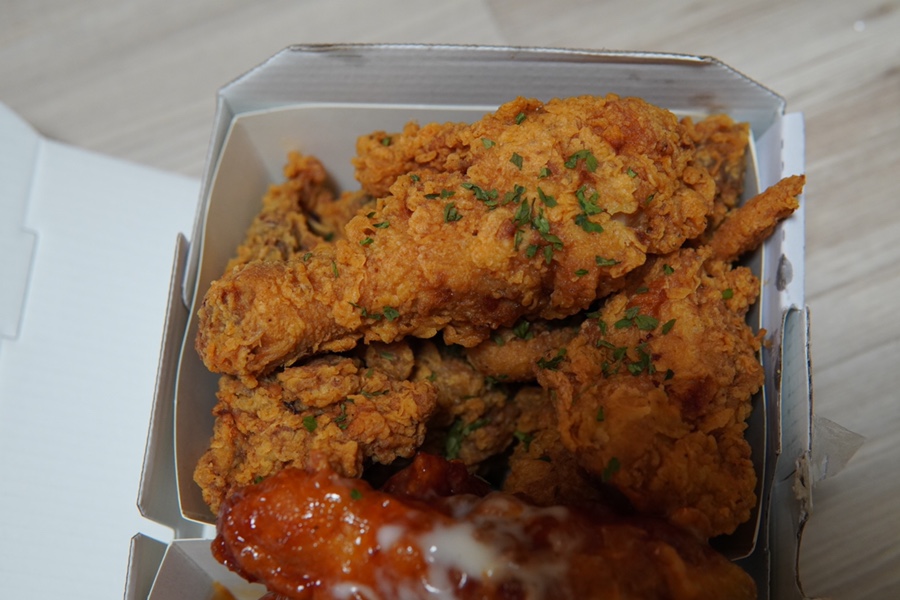 치킨에미치닭 이미지