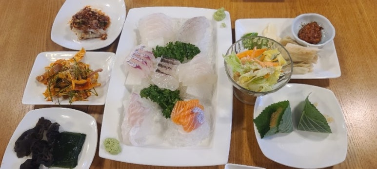 본추자횟집 이미지