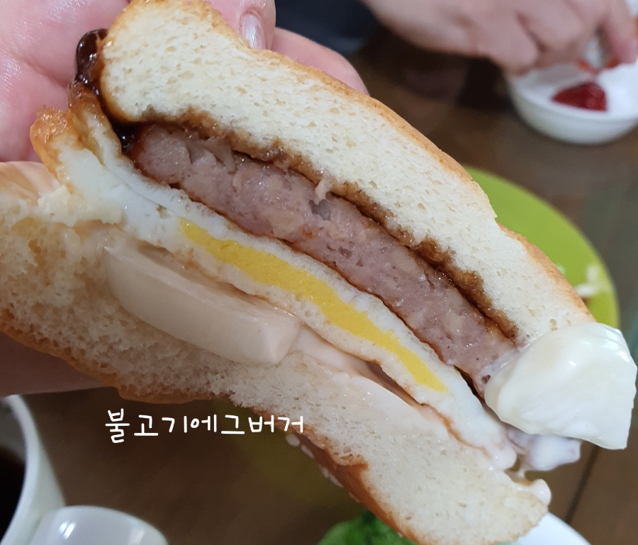 맘스터치 칠원광려천점 이미지