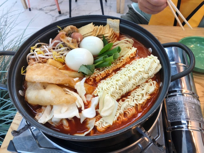 인정궁물떡볶이 이미지
