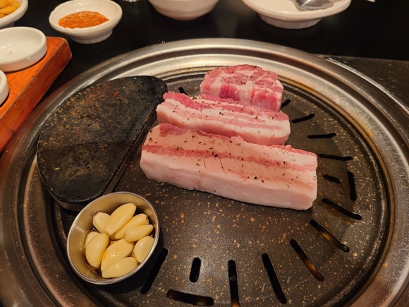 유남주(돼지구이전문점) 이미지