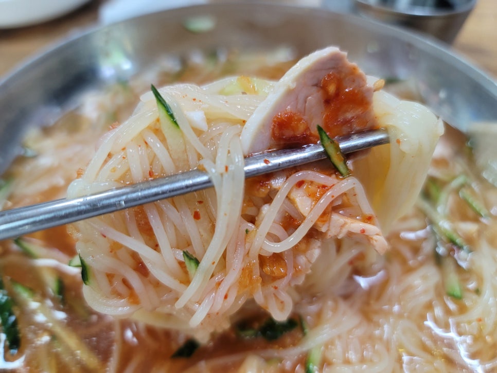 사계절밀면 이미지