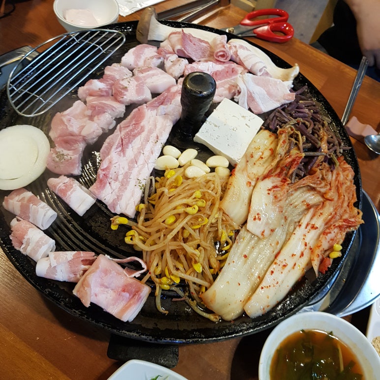 고기뚜겅 이미지