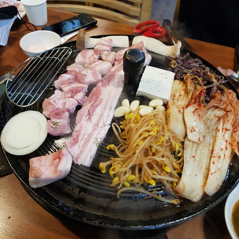 고기뚜겅 이미지