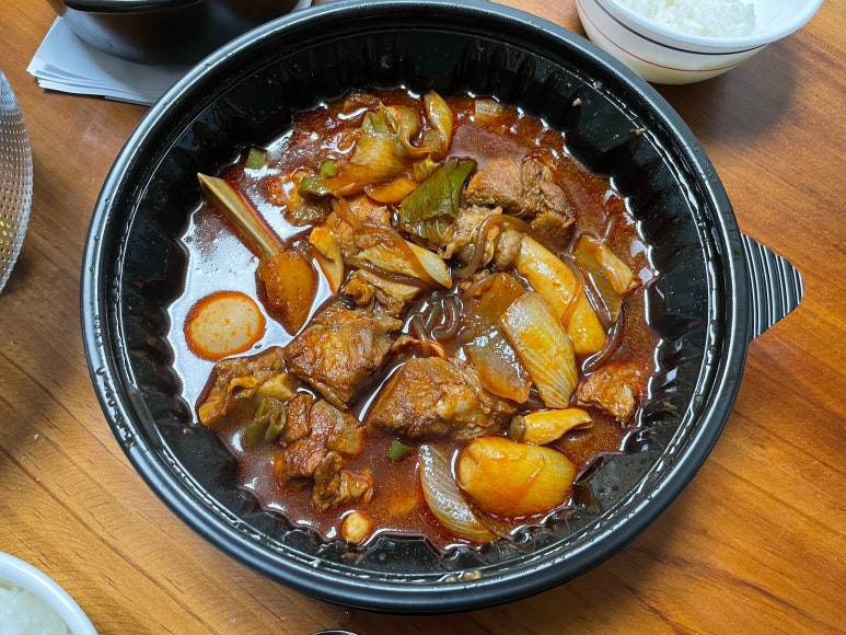 나홀로뚝배기 이미지