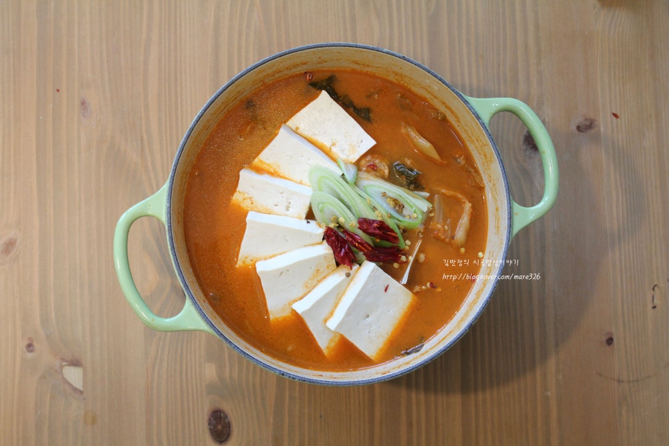 낭만 김치찌개 이미지