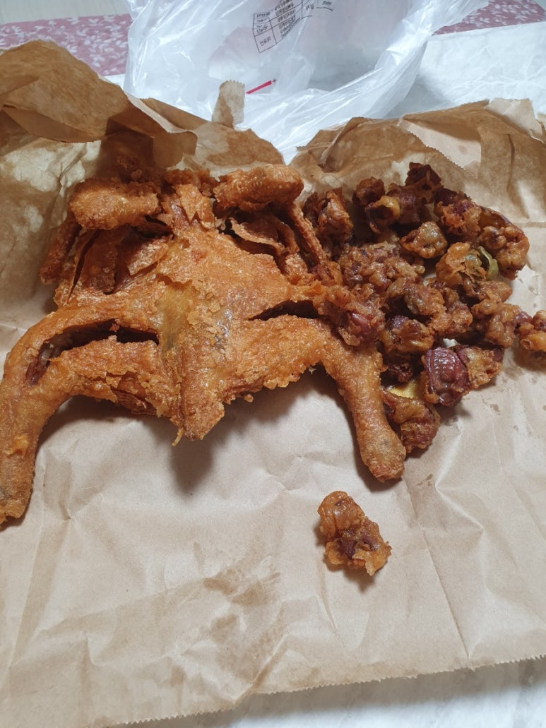 치킨말고통닭 이미지