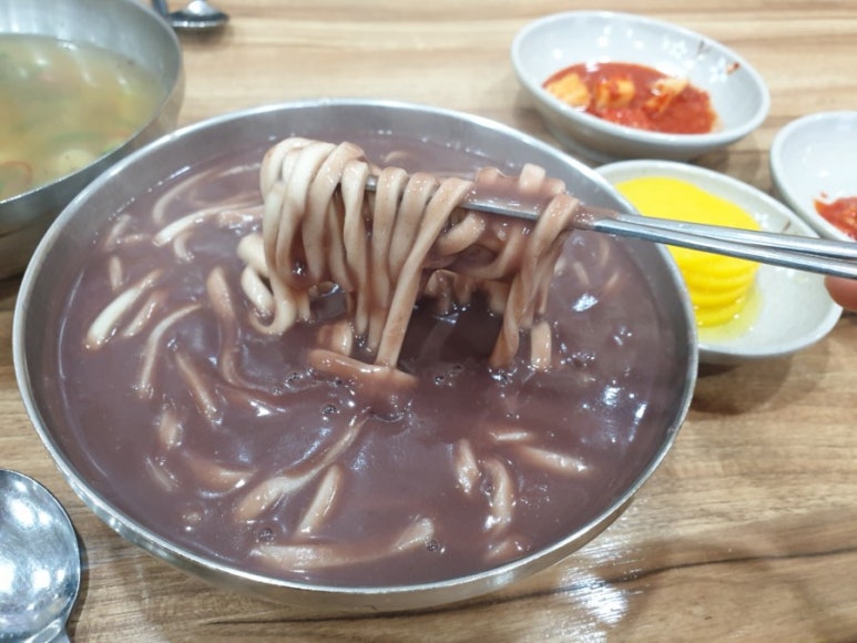팥칼국수 이미지