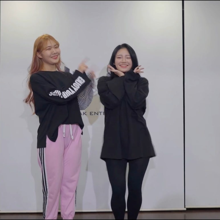 보미엔터 이미지