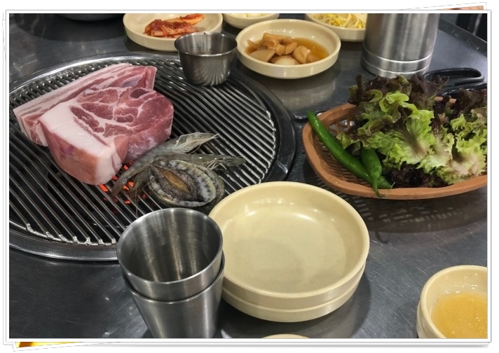대윤흑돼지 이미지