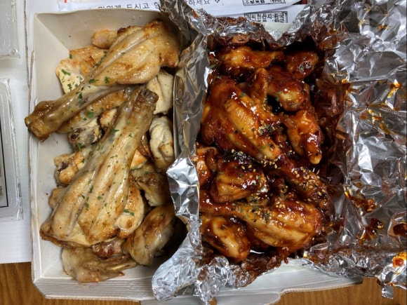 꾸브라꼬숯불두마리치킨 경남대점 이미지