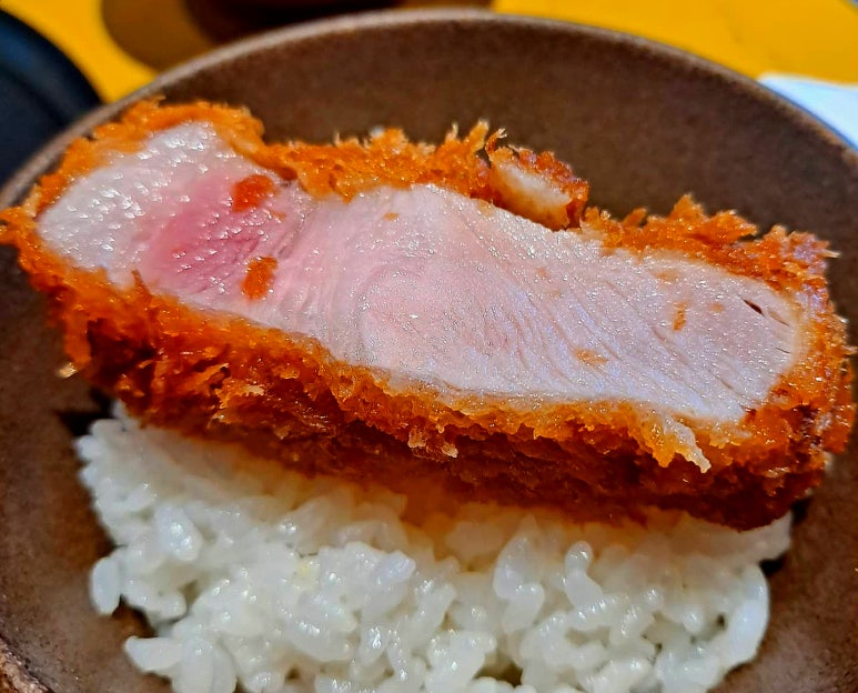 꿀꿀카츠 이미지