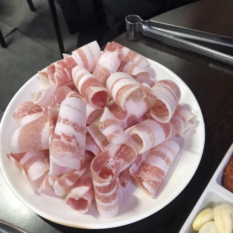 자매삼겹살 이미지