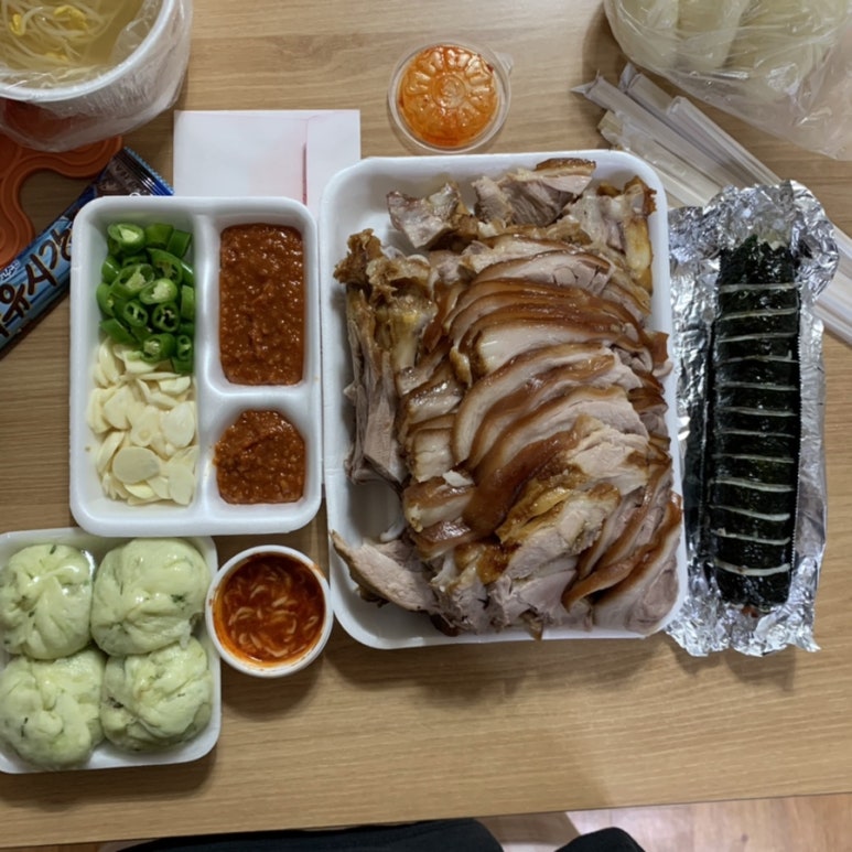 아바이왕족발 이미지